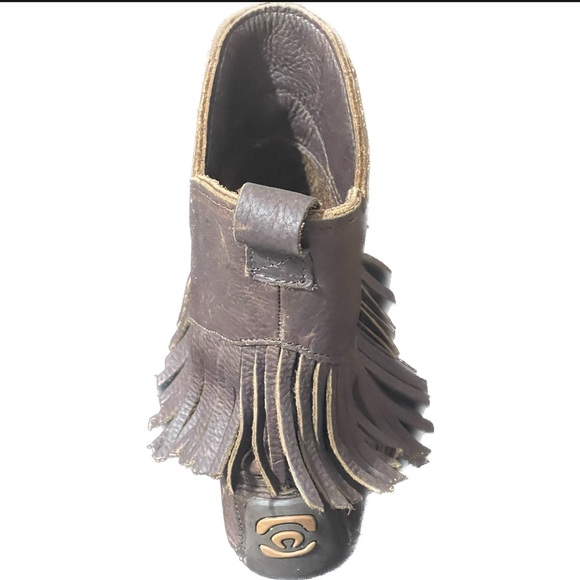 Manitobah Mukluks Full Grain Leather Fringed Boot worn once - Picture 4 of 9